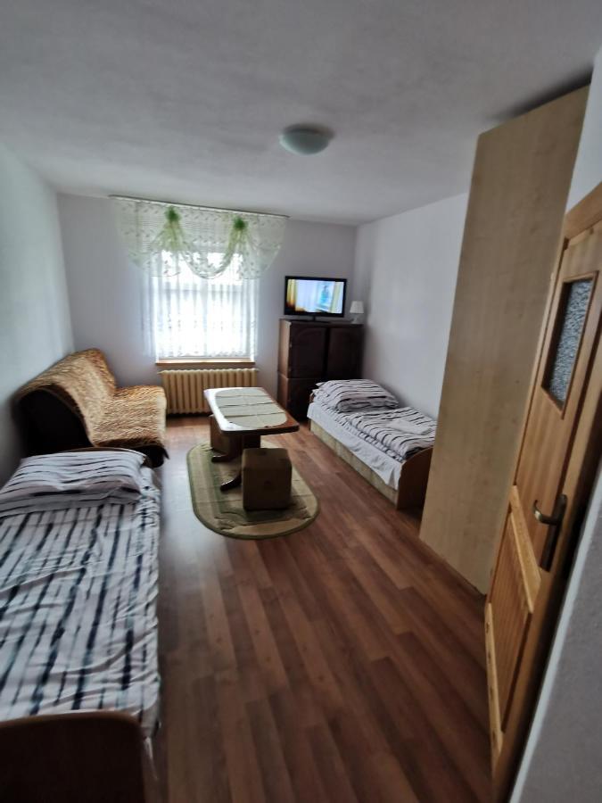 Pokoje Goscinne Straznica Jaroslawiec Luaran gambar