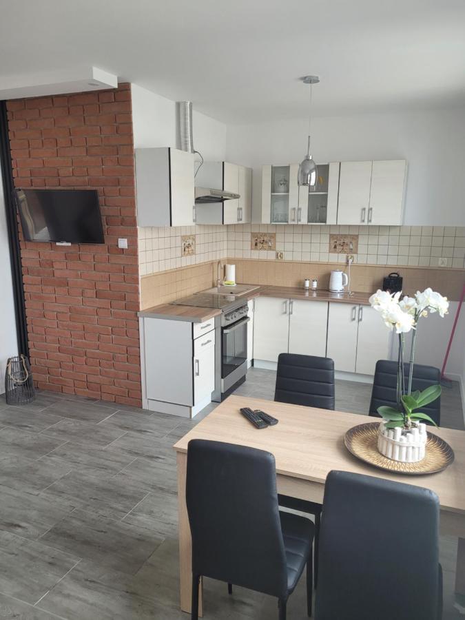 Pokoje Goscinne Straznica Jaroslawiec Luaran gambar