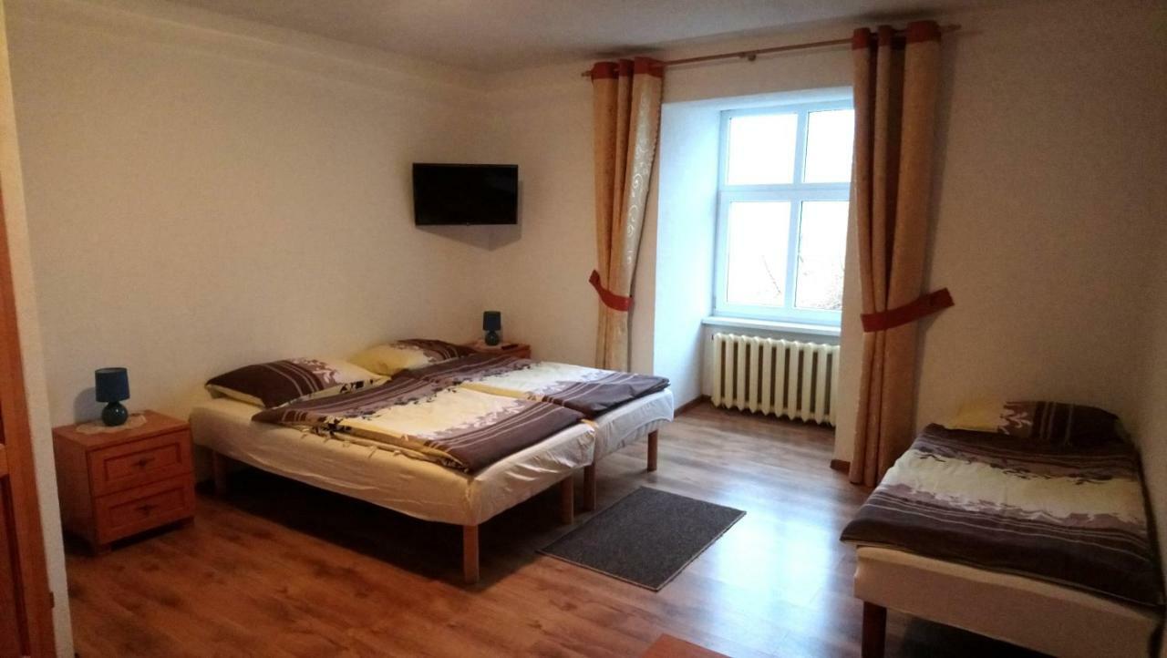 Pokoje Goscinne Straznica Jaroslawiec Luaran gambar