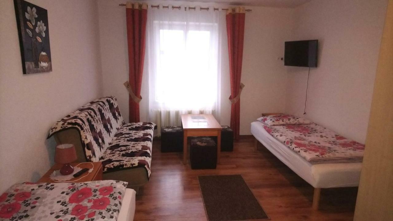 Pokoje Goscinne Straznica Jaroslawiec Bilik gambar