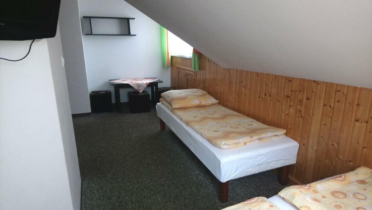 Pokoje Goscinne Straznica Jaroslawiec Bilik gambar